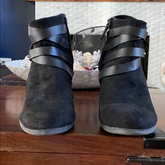 Black suede studded ankle booties - Picture 4 of 6